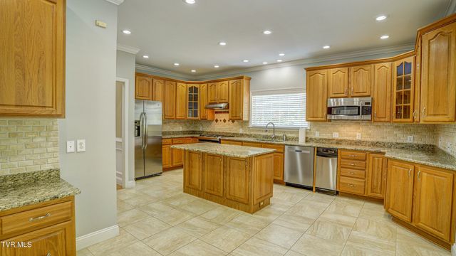 1036 Fiddlers Way, Kingsport, TN 37664