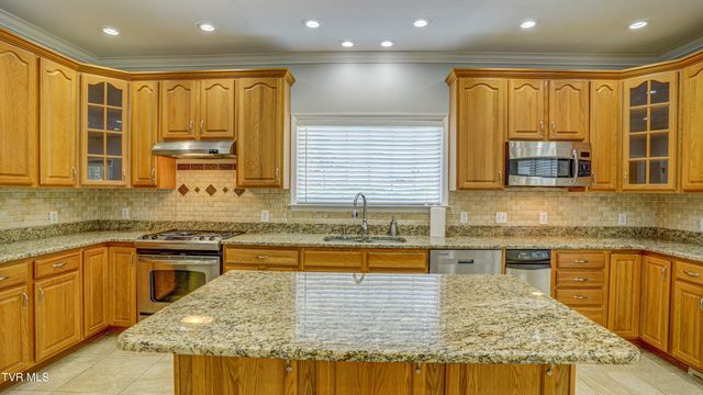 1036 Fiddlers Way, Kingsport, TN 37664