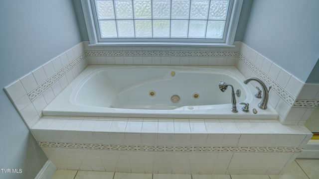 1036 Fiddlers Way, Kingsport, TN 37664