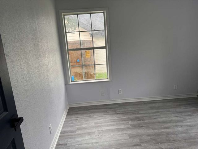 821 Travis Street, Garland, TX 75040