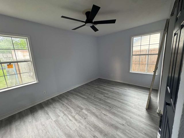 821 Travis Street, Garland, TX 75040