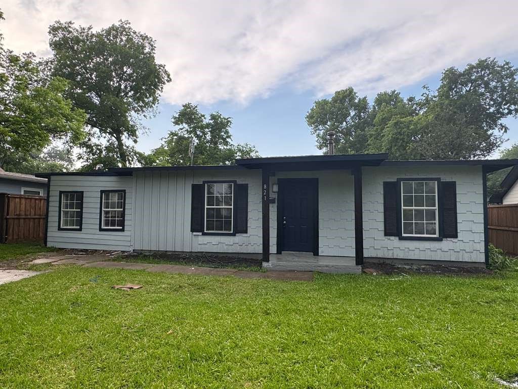 821 Travis Street, Garland, TX 75040
