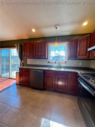 235 Chestnut Street, Eleanor, WV 25070