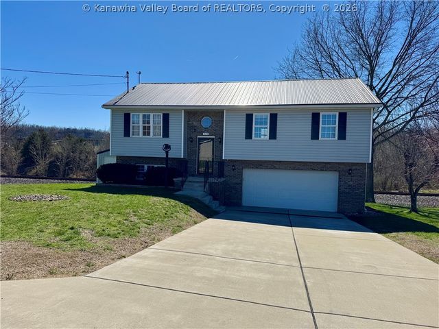 235 Chestnut Street, Eleanor, WV 25070