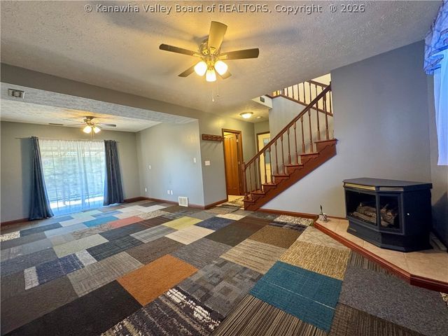 235 Chestnut Street, Eleanor, WV 25070