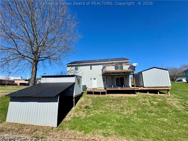 235 Chestnut Street, Eleanor, WV 25070