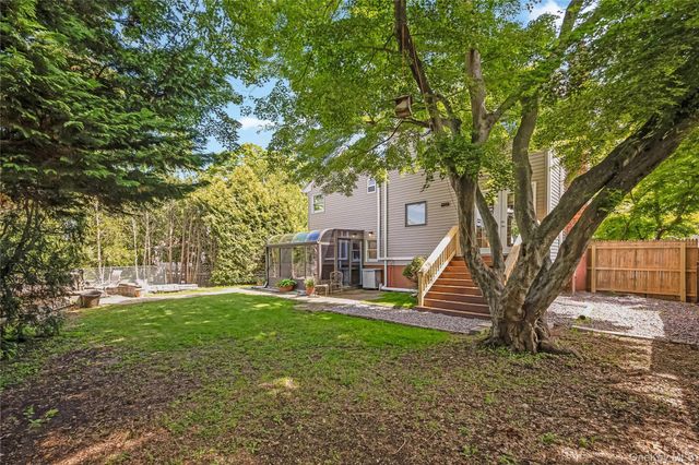 233 Walnut Street, Massapequa Park, NY 11762