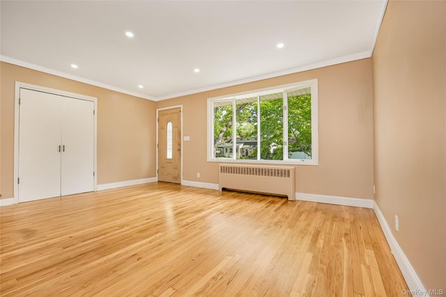 233 Walnut Street, Massapequa Park, NY 11762