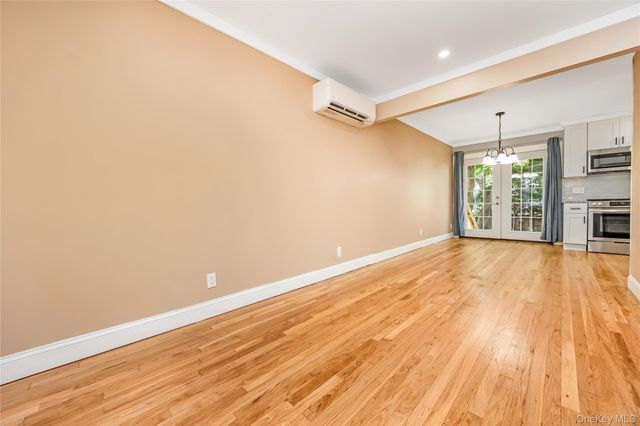 233 Walnut Street, Massapequa Park, NY 11762