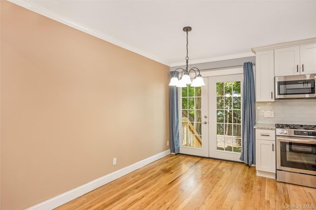 233 Walnut Street, Massapequa Park, NY 11762