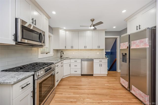 233 Walnut Street, Massapequa Park, NY 11762