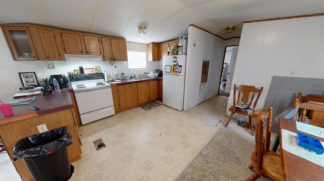 313 N Frazier St, Dequincy, LA 70633