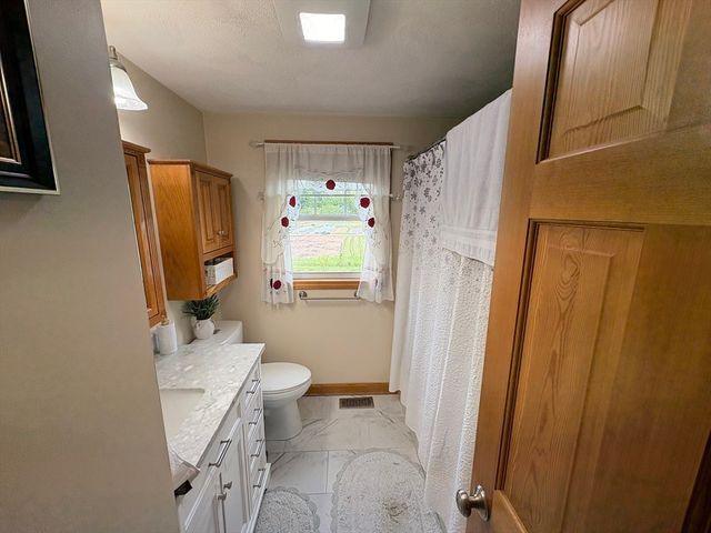 88 Boulevard Street, Lowell, MA 01854
