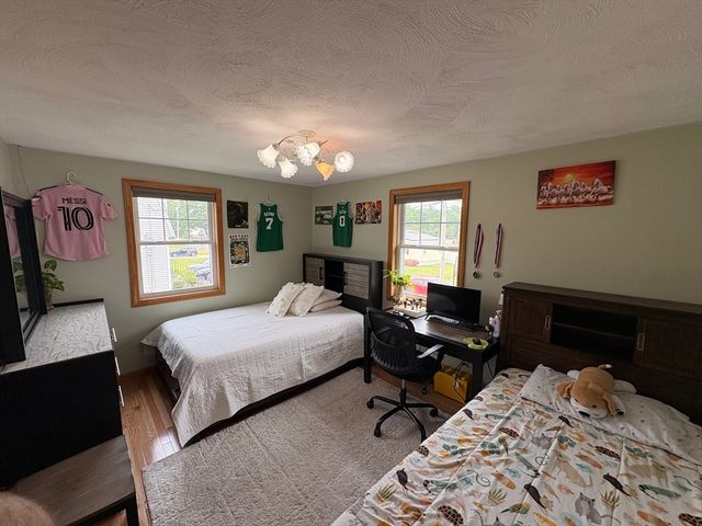 88 Boulevard Street, Lowell, MA 01854