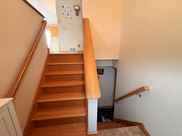 88 Boulevard Street, Lowell, MA 01854