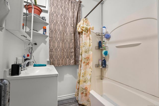 865 Iranistan Avenue, Bridgeport, CT 06604