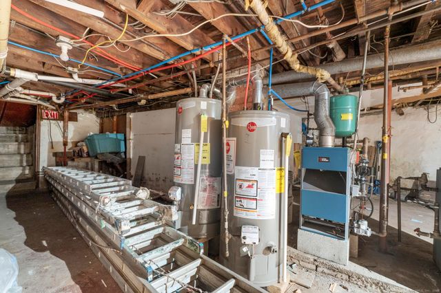 865 Iranistan Avenue, Bridgeport, CT 06604