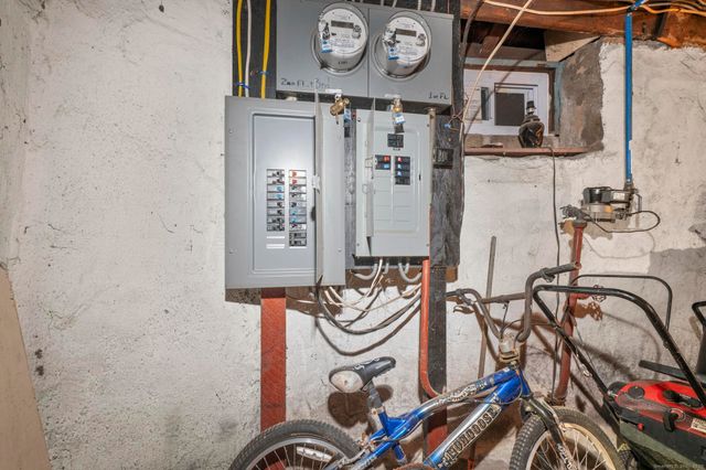 865 Iranistan Avenue, Bridgeport, CT 06604