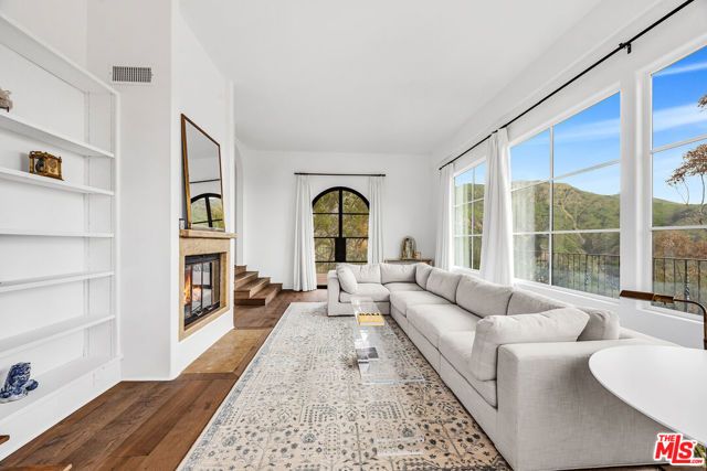 2382 Live Oak Meadows Road, Malibu, CA 90265