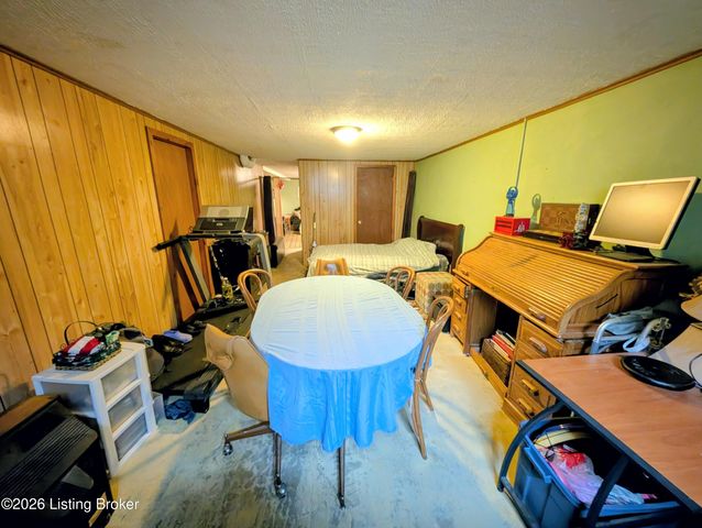 5524 Mariemont Rd, Louisville, KY 40258