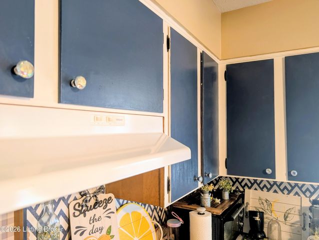 5524 Mariemont Rd, Louisville, KY 40258