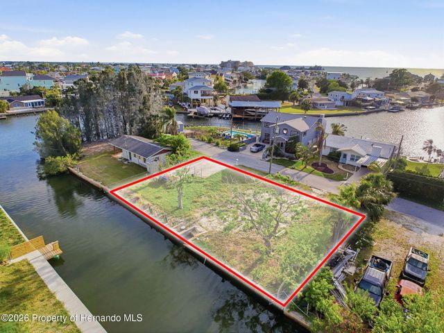 14206 Hendry Court, Hudson, FL 34667