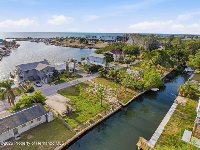 14206 Hendry Court, Hudson, FL 34667