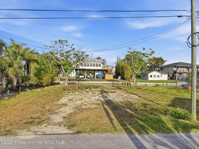 14206 Hendry Court, Hudson, FL 34667