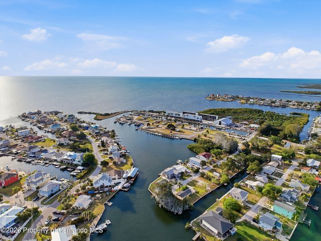 14206 Hendry Court, Hudson, FL 34667