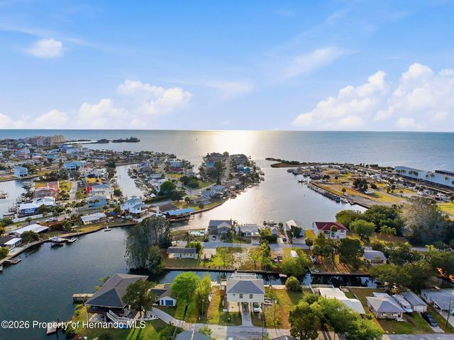 14206 Hendry Court, Hudson, FL 34667