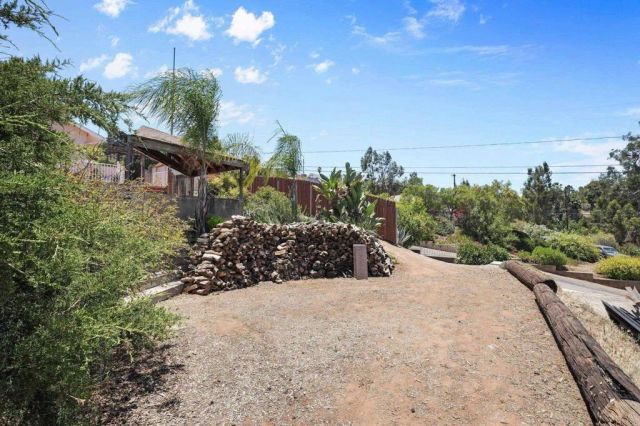 9529 Marilla Drive, Lakeside, CA 92040