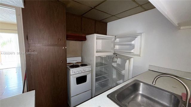 7220 Fairway Dr G4, Miami Lakes, FL 33014