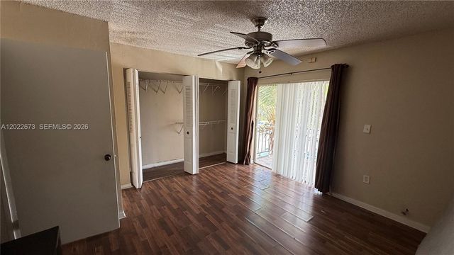 7220 Fairway Dr G4, Miami Lakes, FL 33014