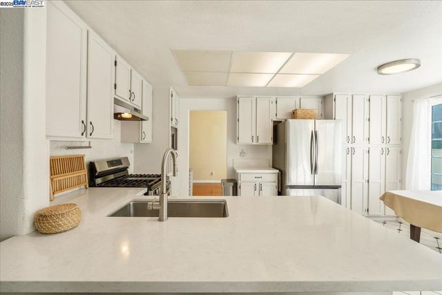 312 Sirena Del Mar Rd, Marina, CA 93933