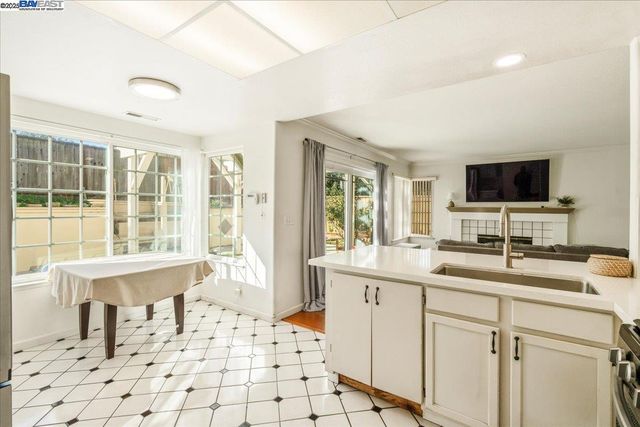 312 Sirena Del Mar Rd, Marina, CA 93933