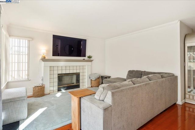 312 Sirena Del Mar Rd, Marina, CA 93933