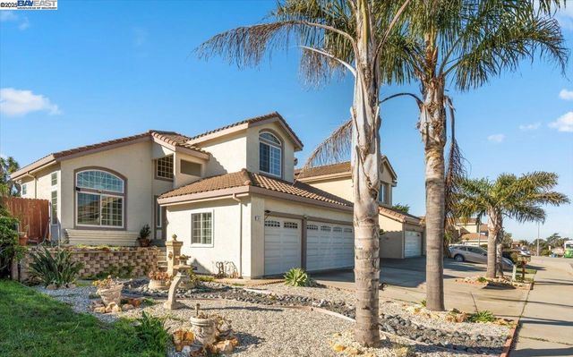 312 Sirena Del Mar Rd, Marina, CA 93933