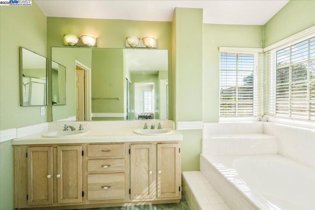 312 Sirena Del Mar Rd, Marina, CA 93933