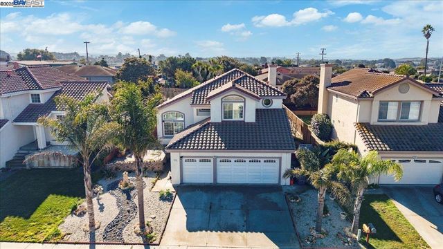 312 Sirena Del Mar Rd, Marina, CA 93933