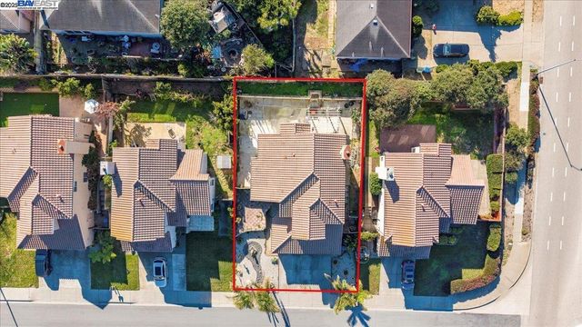 312 Sirena Del Mar Rd, Marina, CA 93933