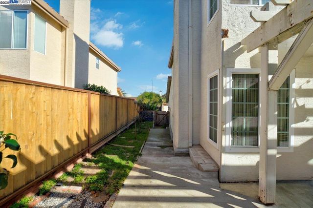 312 Sirena Del Mar Rd, Marina, CA 93933