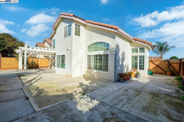 312 Sirena Del Mar Rd, Marina, CA 93933
