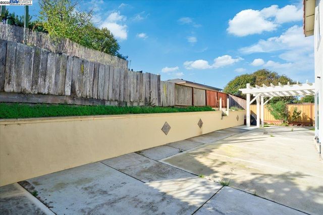 312 Sirena Del Mar Rd, Marina, CA 93933