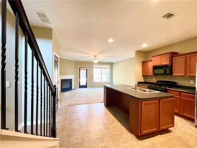 6990 Kingswood Run Drive 24, Atlanta, GA 30340