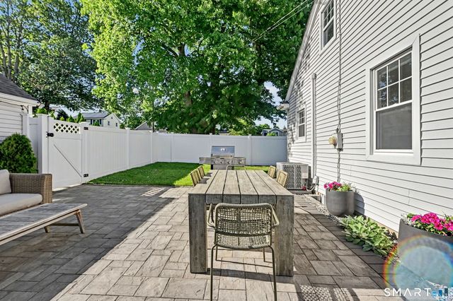 158 Courtland Hill Street, Stamford, CT 06906