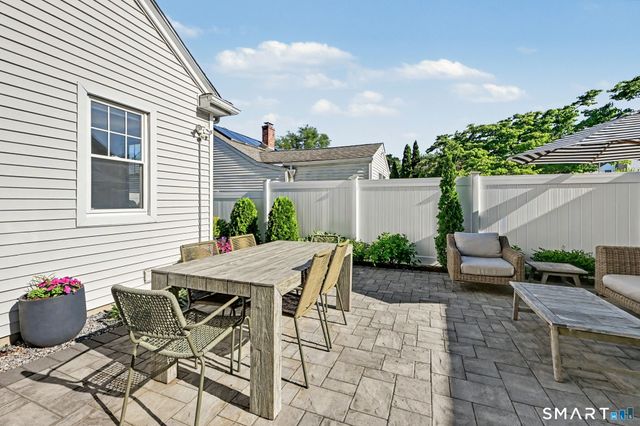 158 Courtland Hill Street, Stamford, CT 06906