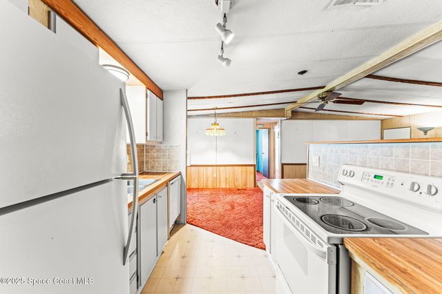 4458 Twin Lakes Drive, Melbourne, FL 32934