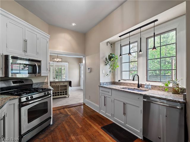 12582 Clifton Boulevard, Lakewood, OH 44107