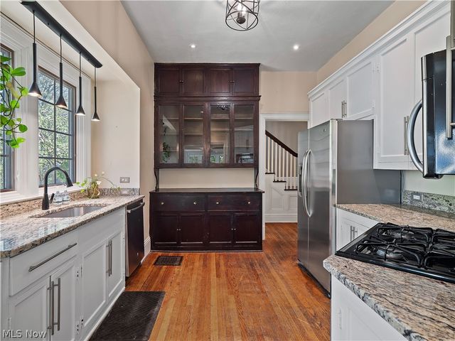 12582 Clifton Boulevard, Lakewood, OH 44107