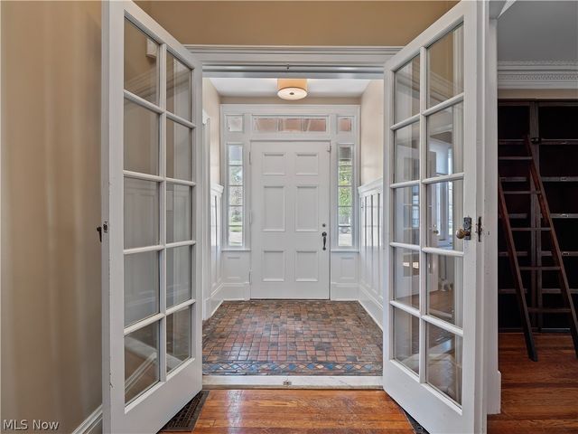 12582 Clifton Boulevard, Lakewood, OH 44107